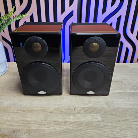 Monitor Audio Radius 90 Speakers (Pair) with Wall Brackets