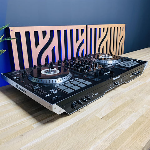 Numark NS7II 4-Channel Motorised Serato DJ Controller w/ DeckSaver