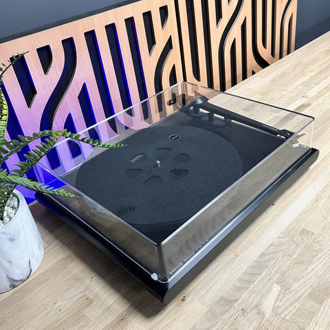 Roksan Attessa Turntable Black