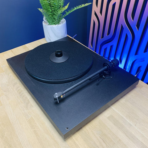 Pro-Ject P2 Stereo Hi Fi Turntable With Ortofon 510 MKII Cartridge & Stylus