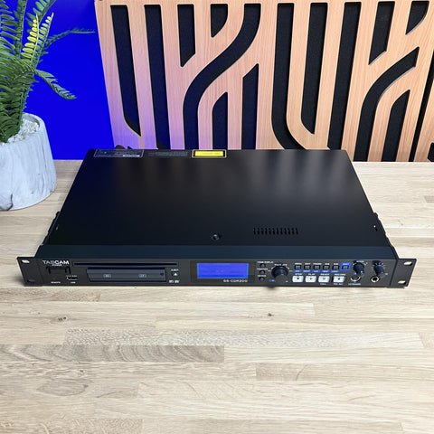 Tascam SS-CDR200 Solid State / CD Recorder