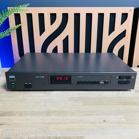 NAD Electronics 4220 Tuner