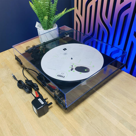 Rega P1 Planar One Turntable With Rega Carbon Cartridge & Stylus