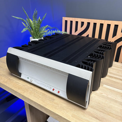Musical fidelity F19 Power Amplifier