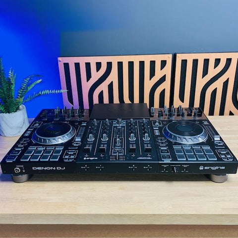 Denon DJ Prime 4 DJ Controller With Swan Flight Case