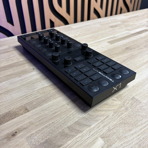 Native Instruments Traktor Kontrol X1 MK3