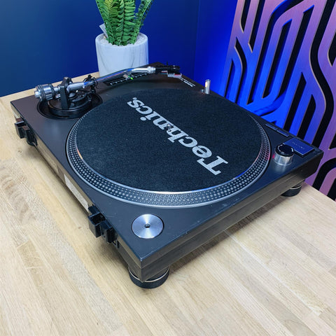 Technics SL1210 MK2 Direct Drive DJ Turntable