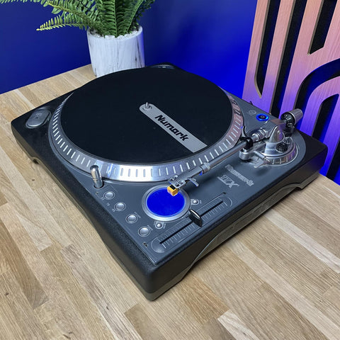 Numark TTX 1 Direct Drive High Torque DJ Turntable