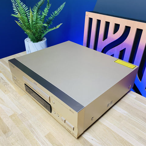 Pioneer DV-717 DVD/CD/VIDEO CD Player