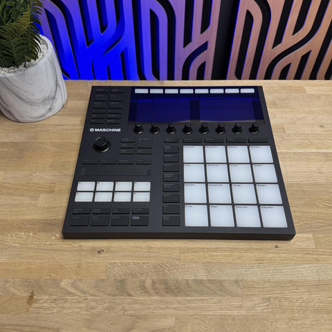 Native Instruments Maschine MK3 Groove Production Studio