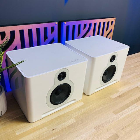 Guru QM10 MKII Speakers (Pair)