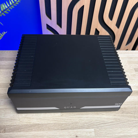 Quad 909 Power Amplifier