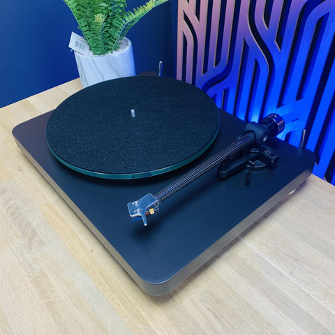 NAD C588 Turntable With Ortofon 2M Blue MM Cartridge