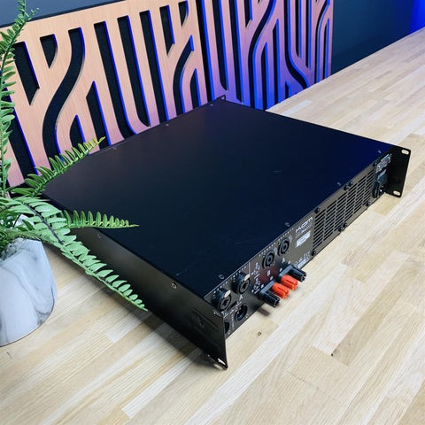 KAM KXR PRO 4000 2U Rack Mount Power Amplifier (Older 4000 W Model)