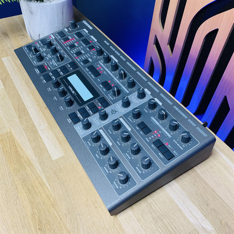 Access Virus ti2 Desktop Synthesizer Synth
