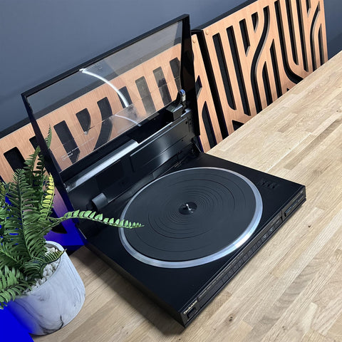 Technics SL-J300R Direct-Drive Linear Tonearm Fully Automatic Record Player Turntable