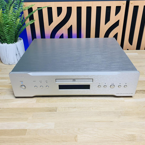 TEAC Distinction CD-3000 SACD Player
