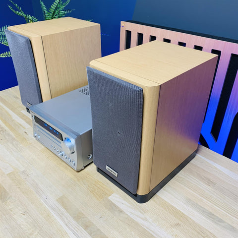 Onkyo CR-515DAB CD Player Stereo Receiver With D-N9BX Speakers