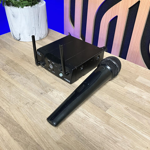 AKG SR 40 Mini 2 Wireless Mic System With HT 40 Microphone 864.850 Mhz