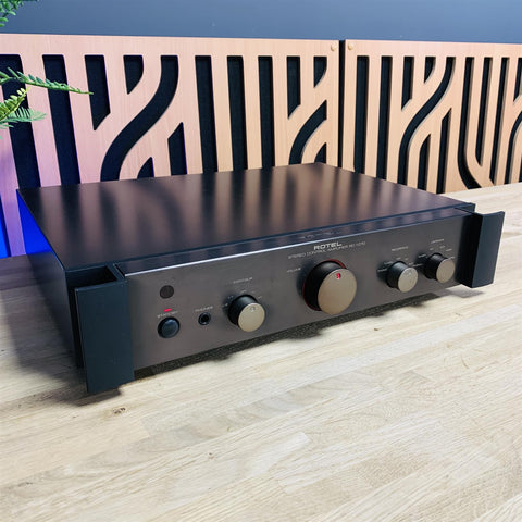 Rotel RC-1070 Stereo Control Amplifier
