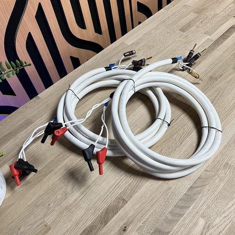 Chord Odyssey 4 Speaker Cable With Cyrus Connections & QED Airloc (One Cambridge Audio Banana Plug) 3m (Pair)