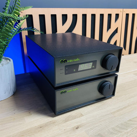 Naim NAT 01 Tuner With NAPST Power Supply