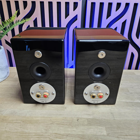 Monitor Audio Radius 90 Speakers (Pair) with Wall Brackets