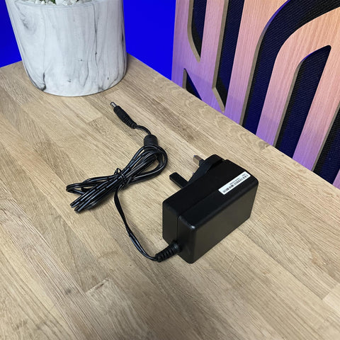 AKG SR 40 Mini 2 Wireless Mic System With HT 40 Microphone 864.850 Mhz