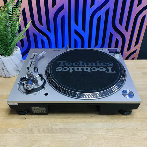 Technics SL-1200 MK7 Direct Drive DJ Turntable
