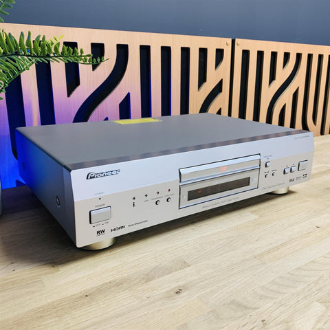 Pioneer DV-868AVi-S Universal Player