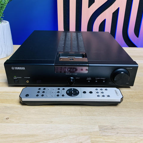 Yamaha R-1330 AM/FM Stereo Receiver with iPod Dock inc. Remote