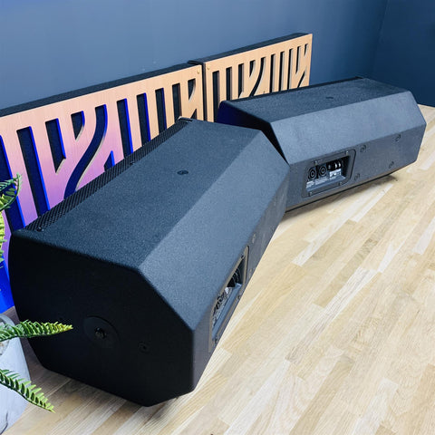 Bose RoomMatch Utility RMU108 Loudspeaker Pair (No Brackets)