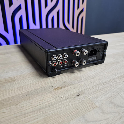 Rega IO Amplifier