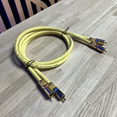 Van Den Hul The First Ultimate MK II Interconnects 0.75m Pair