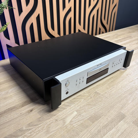 Rotel RCD 1072 CD Player With Remote