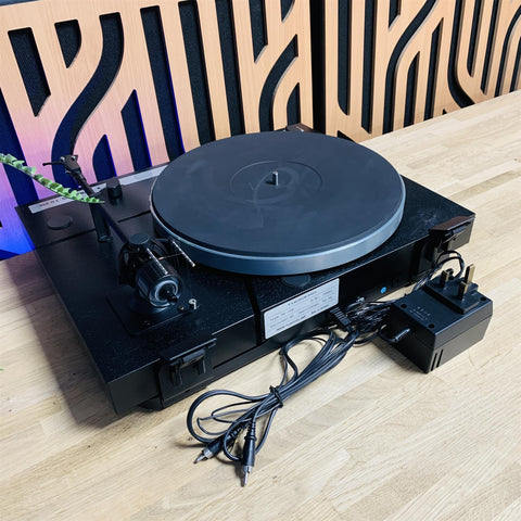 Thorens Turntable TD318 fitted with Audio Technica 3600L Cartridge