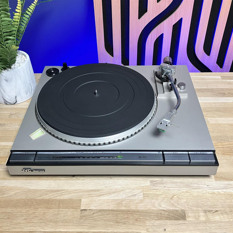 JVC QL-A5 Quartz Direct Drive Turntable With Audio Technica AT95E Cartridge