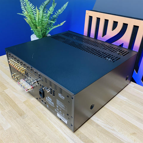 Arcam FMJ SR250 Receiver