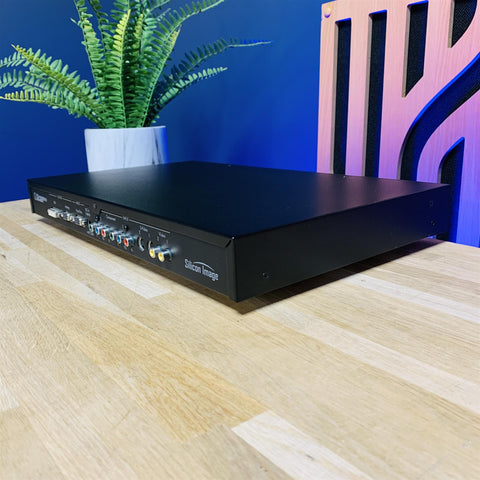 Silicon Image DVDO iScan Ultra Video Processor w/ Remote and Cables