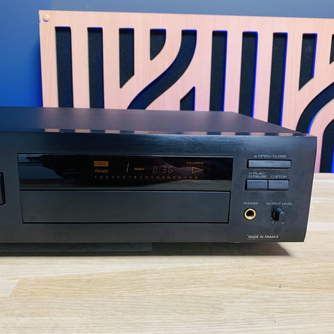 Yamaha CDX-860 CD Player
