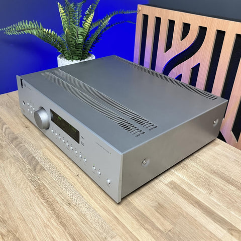 Arcam FMJ AV8 Preamp Multi Channel Processor THX