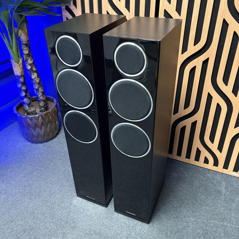 Wharfedale Diamond 230 Black Speakers