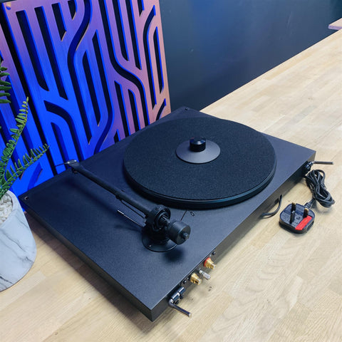 Pro-Ject P2 Stereo Hi Fi Turntable With Ortofon 510 MKII Cartridge & Stylus