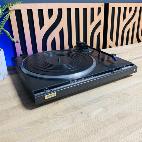 Technics SL-Q210 Quartz Direct Drive Automatic Turntable