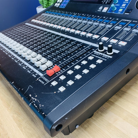 Yamaha LS9-16 Digital Mixing Desk With Heavy Duty Flight Case