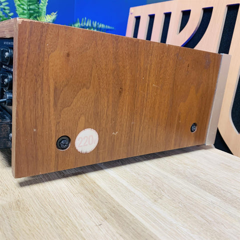 Sansui AU-555A Solid State Stereo Amplifier