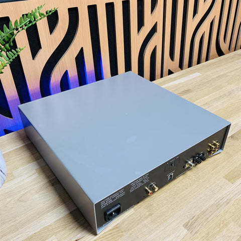 Linn Pekin AM/FM Tuner