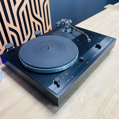 Thorens TD 520 Turntable