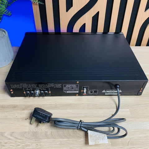 Pioneer F447L Stereo Tuner
