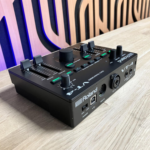 Roland VT-4 Voice Transformer Vocal Effects Unit